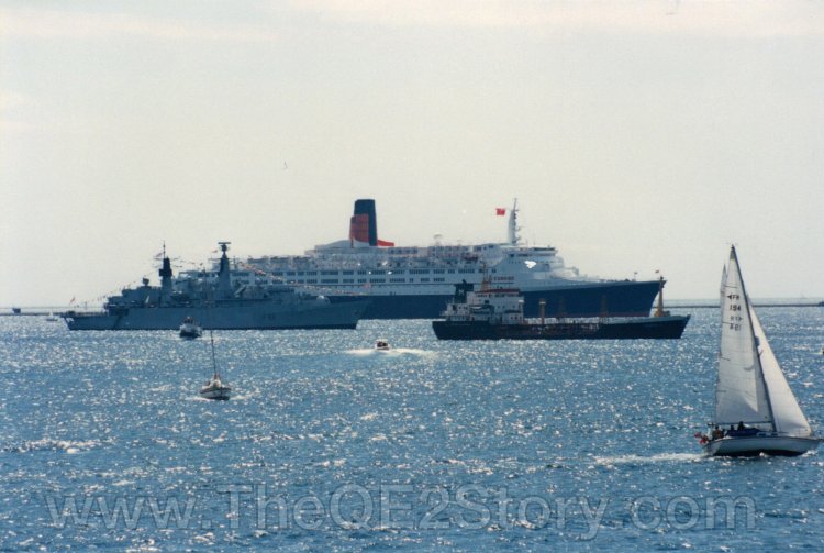 QE2 VE Day Plymouth, 8 May 1995
Image © Michael Gallagher for The QE2 Story - do not use without permission.
Keywords: QE2;VE Day;1995;Plymouth