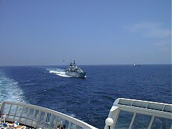 HMS_Cornwall_escorting_us_28429.JPG
