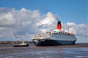 Unique_vision_on_the_River_Mersey_.jpg